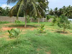 Valuable prime 50 perches land for sale in Bopitiya (C7-6518)