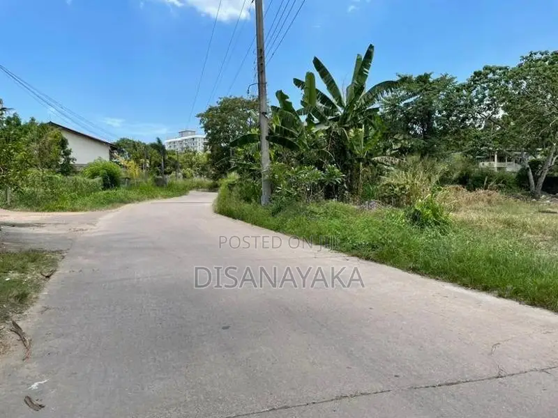 Super Land for Sale Thalawathugoda Ds30905