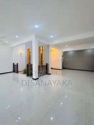 Super Luxury House for Sale in Battaramulla Ds5087