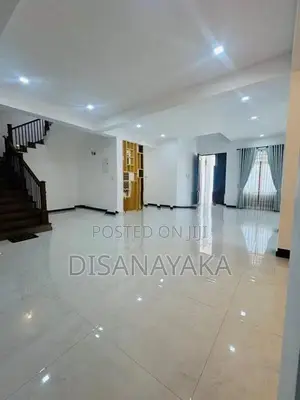 Super Luxury House for Sale in Battaramulla Ds5087