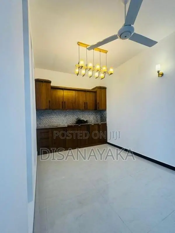 Super Luxury House for Sale in Battaramulla Ds5087