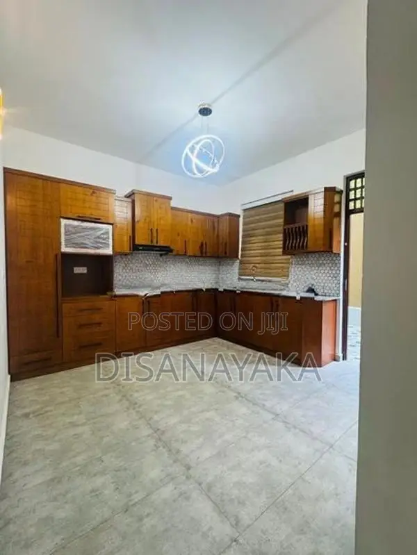 Super Luxury House for Sale in Battaramulla Ds5087