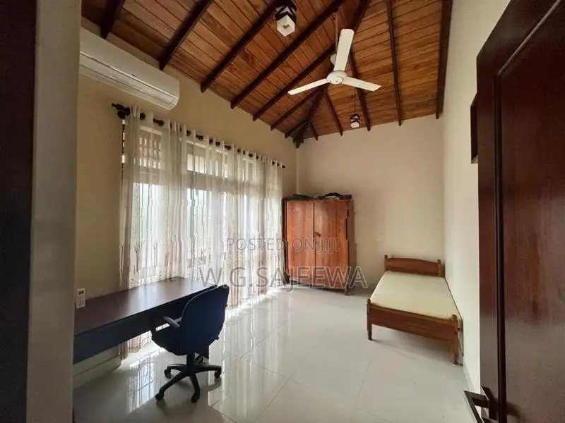 Ja-Ela Araliya Garaden 15.80perch 4Bedroom Luxury House for sale