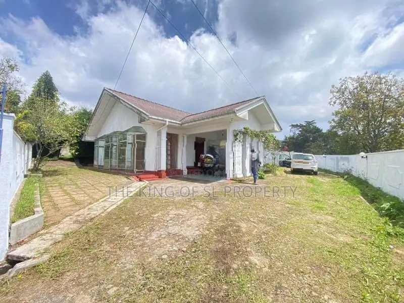 Villa for sale in Nuwara Eliya