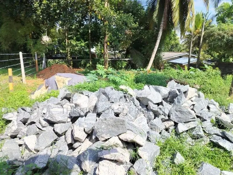 Land for sale in Kottawa