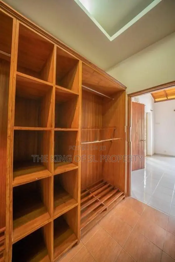 House for sale in Boralesgamuva