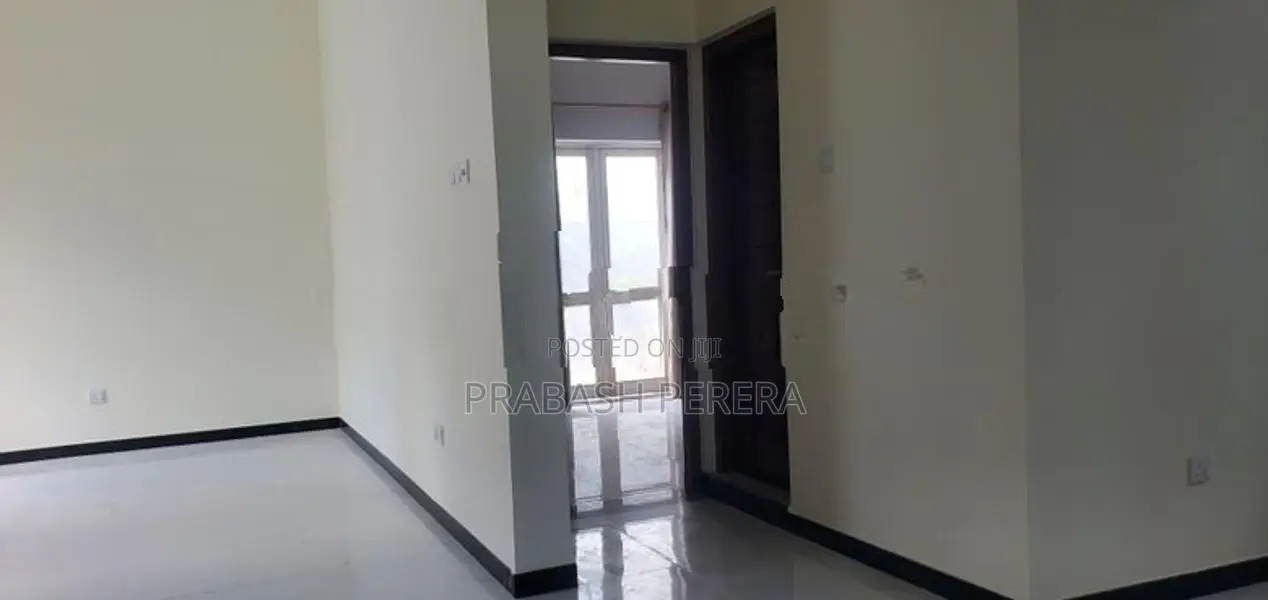 Unfurnished 2 Storeyed House for Rent in Kahathuduwa