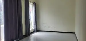 Unfurnished 2 Storeyed House for Rent in Kahathuduwa