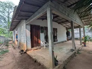 පස්යාල මල්හෑවෙන් අංගසම්පූර්ණ නිවසක්