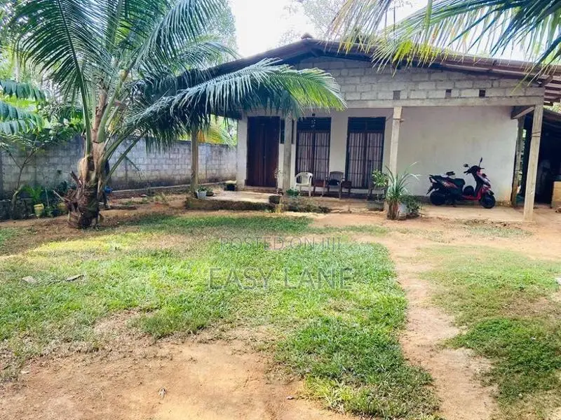 පස්යාල මල්හෑවෙන් අංගසම්පූර්ණ නිවසක්