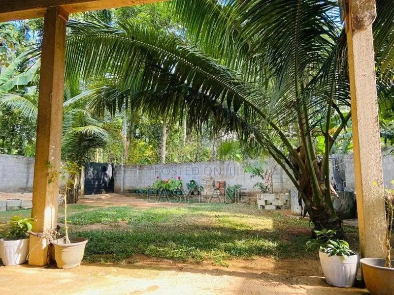 පස්යාල මල්හෑවෙන් අංගසම්පූර්ණ නිවසක්