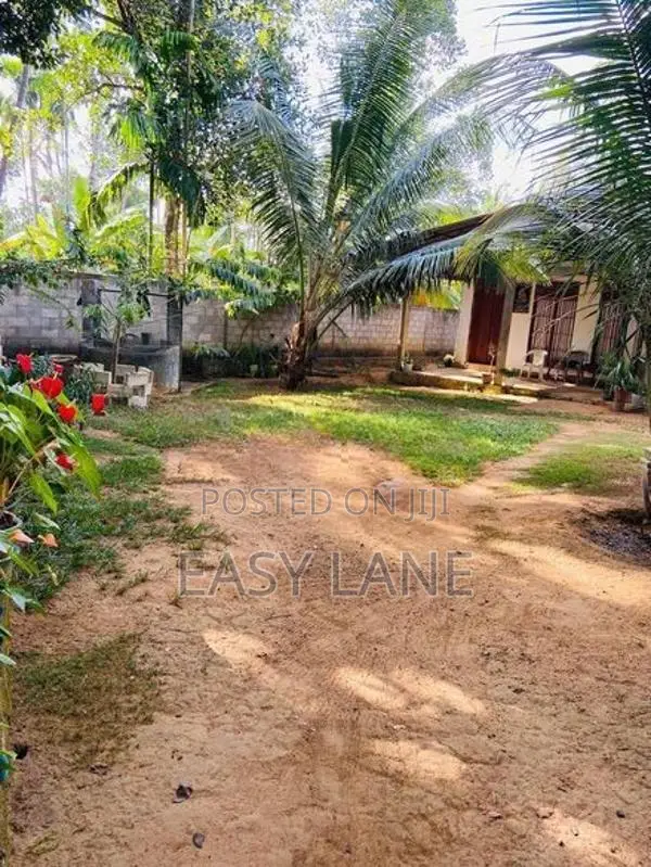 පස්යාල මල්හෑවෙන් අංගසම්පූර්ණ නිවසක්