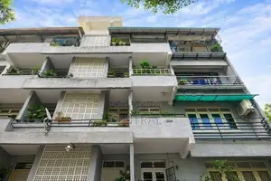 3 Bedroom apartment for sale in Colombo 5 (C7-9583)