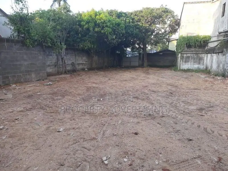 Land for sale in Moratuwa