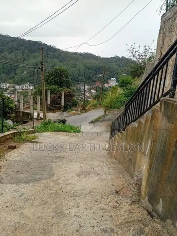 Sale, Kandy, Unfurnished 2 Story House For Sale (NZMS3064)