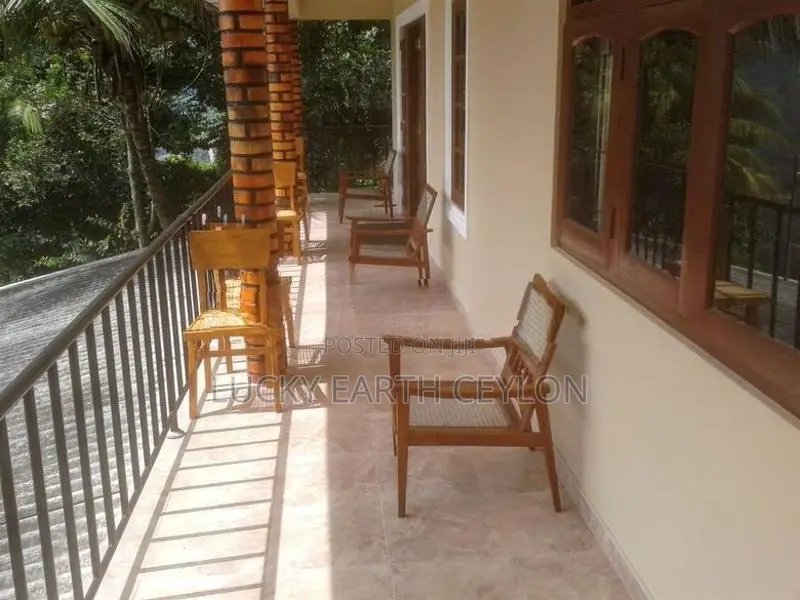 Sale, Kandy, Unfurnished 2 Story House For Sale (NZMS3064)