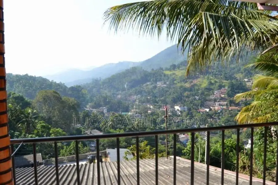 Sale, Kandy, Unfurnished 2 Story House For Sale (NZMS3064)