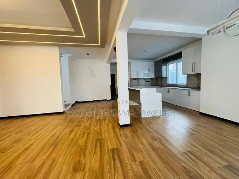 Spacious House Sale in piliyandalan near city