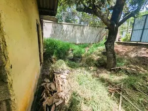 මීරිගම අධිවේගී පිවිසුමට ලඟින් ඉඩමක්