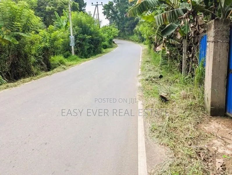 මීරිගම අධිවේගී පිවිසුමට ලඟින් ඉඩමක්