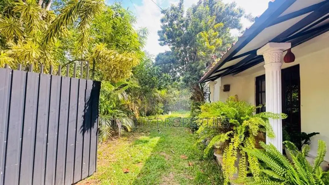 Land with House for Sale Horana Colombo Main Road (SA-09)