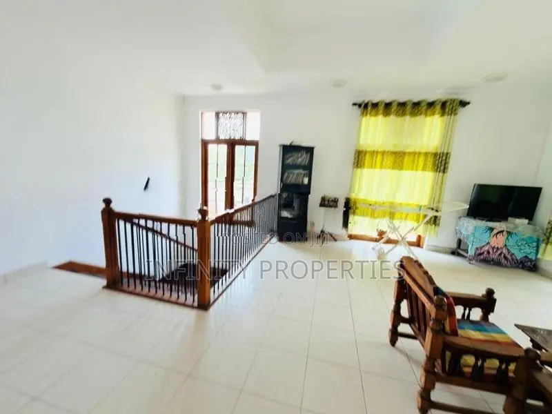 Luxury 2-Storey House for Sale – Develapitiya, Pepiliyana