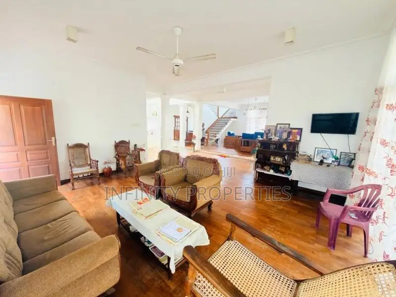 Luxury 2-Storey House for Sale – Develapitiya, Pepiliyana