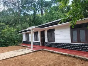 නුවර එලිය පාරට මුහුනලා වටිනා දේපලක්