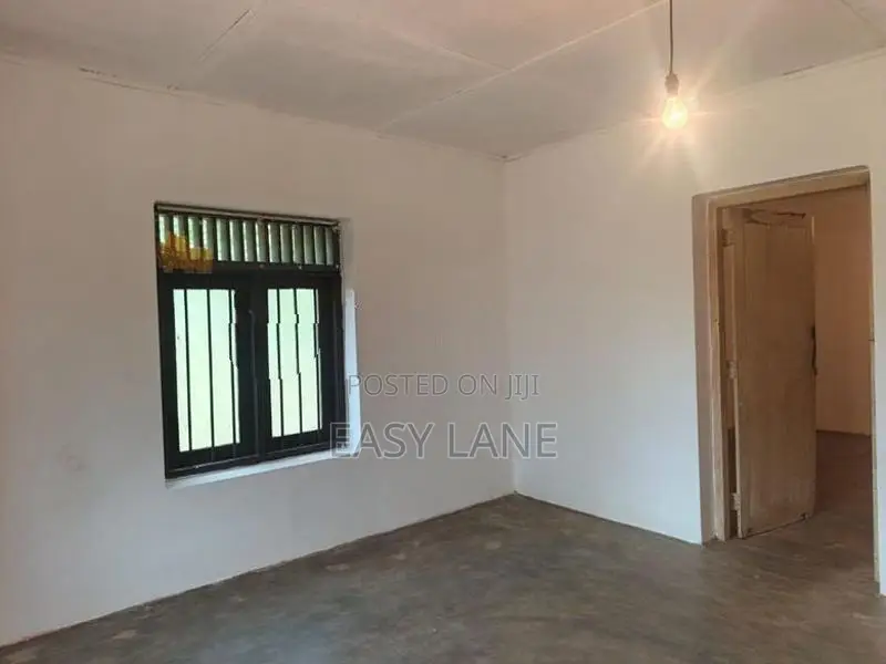 නුවර එලිය පාරට මුහුනලා වටිනා දේපලක්