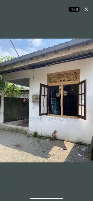 House for sale in Ja-ela