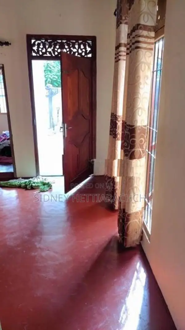 House for sale in Ja-ela