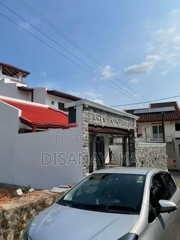 Super Luxury House for Sale in Malabe Ds67107