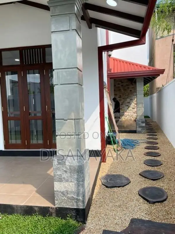 Super Luxury House for Sale in Malabe Ds67107