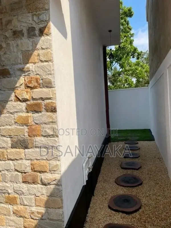 Super Luxury House for Sale in Malabe Ds67107