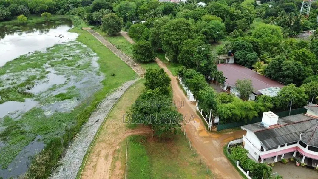 commercial building for sale in katharagama 44443