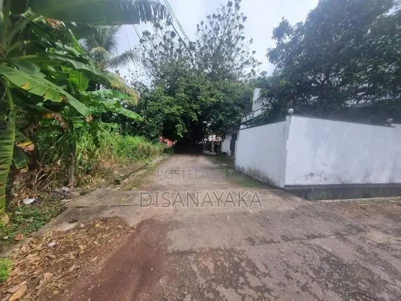 land for sale in koswatte Ds30000