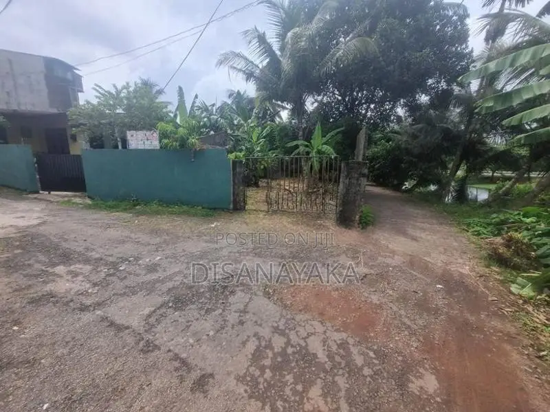land for sale in koswatte Ds30000