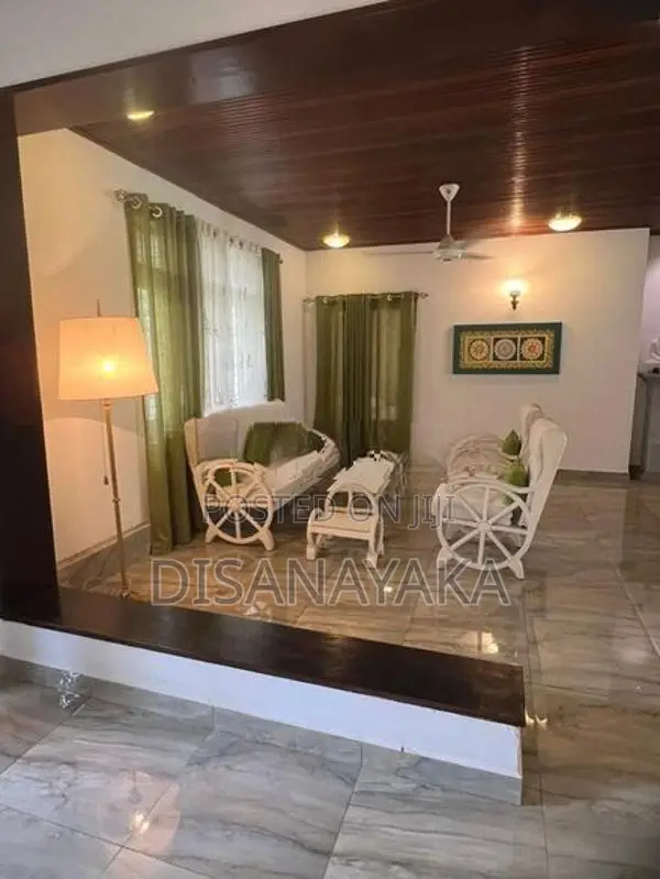 Old house with land for sale in colombo 10 Ds3838