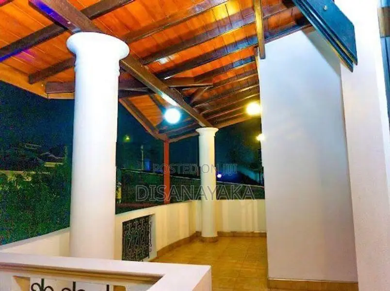 Luxury 3-Story House for Sale Ds8282