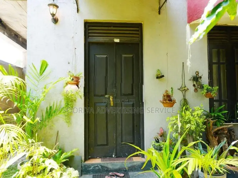 Spacious House with Annex for Sale in Thalahena - Malabe