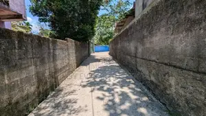 බාගෙට නිම කළ නිවසක් සමඟ පර්චස් 6.5 ඉඩම