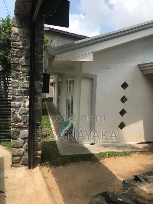 House for Sale in Battaramulla Jayanthipura Ds1234