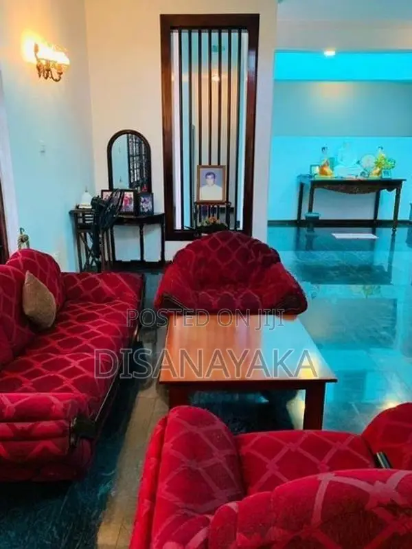 Two Storey House for Sale Battaramulla Ds 2805