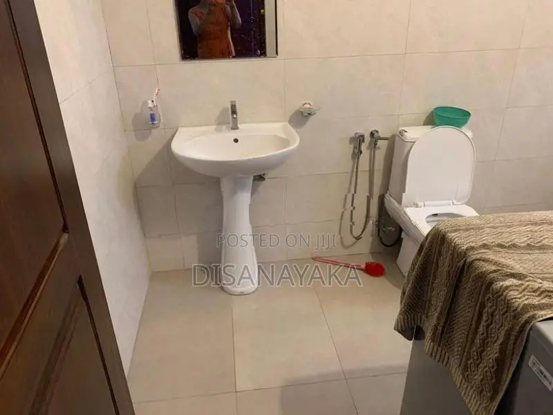 Two Storey House for Sale in Battaramulla Ds098