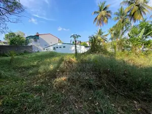20P Superb Land at Pelawatta, Close to Administrative City Battaramull