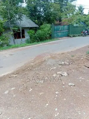 Kesbewa Halpita 30 Perches Land For Sale