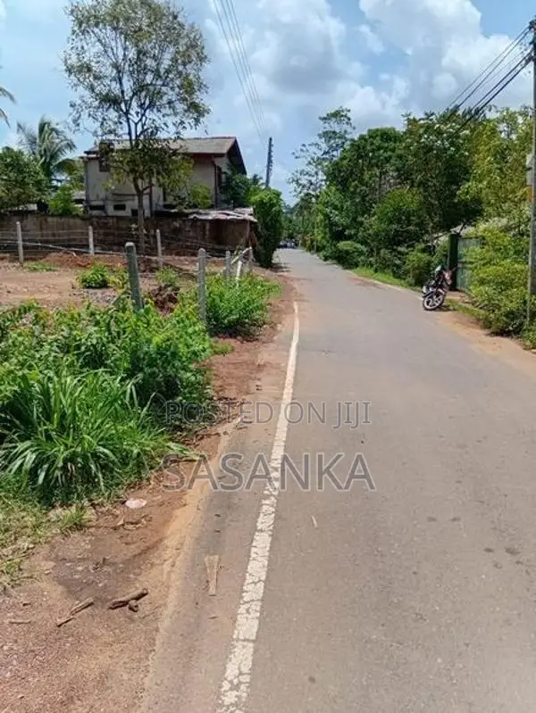 Kesbewa Halpita 30 Perches Land For Sale