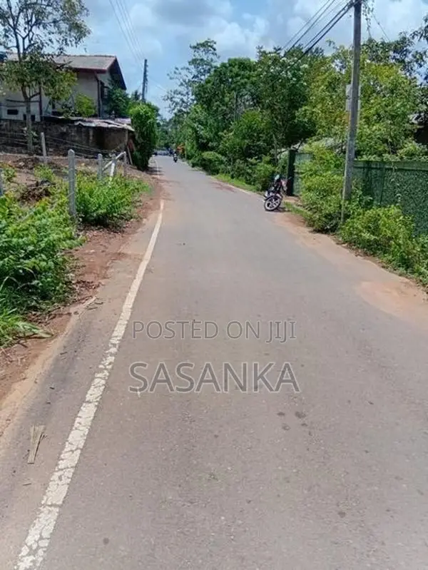 Kesbewa Halpita 30 Perches Land For Sale