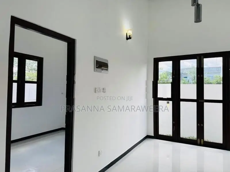 අති සුඛෝපභෝගී අලංකාර නවීනතම නිවස විකිණීමට piliyandala