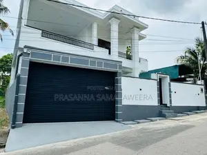 අති සුඛෝපභෝගී අලංකාර නවීනතම නිවස විකිණීමට piliyandala